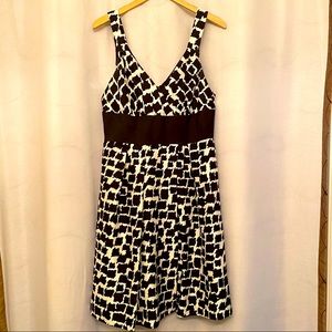 Black & White cocktail dress with POCKETS! | WHBM